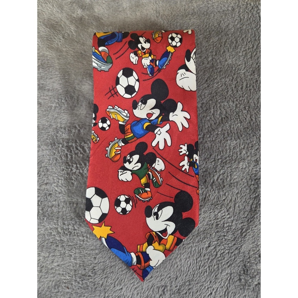 Vintage Mickey Unlimited Polyester Mickey Soccer Player Tie 3.5/58